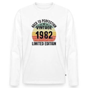 Aged To Perfection Vintage 1982 Limited Edition - Männer Premium Bio Langarmshirt - Weiß - Vorne - Nico (187cm)
