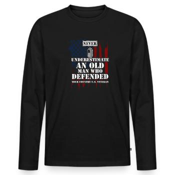 Never Underestimate An Old Man W... - Men's Premium Organic Long Sleeve Shirt - black - Front - Nico (187cm)
