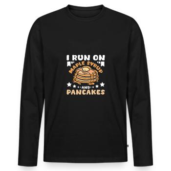 I run on maple syrup and pancakes - Männer Premium Bio Langarmshirt - Schwarz - Vorne - Nico (187cm)