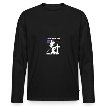 I Stand for The Flag I Kneel for The Cross - Männer Premium Bio Langarmshirt - Schwarz - Vorne - Nico (187cm)