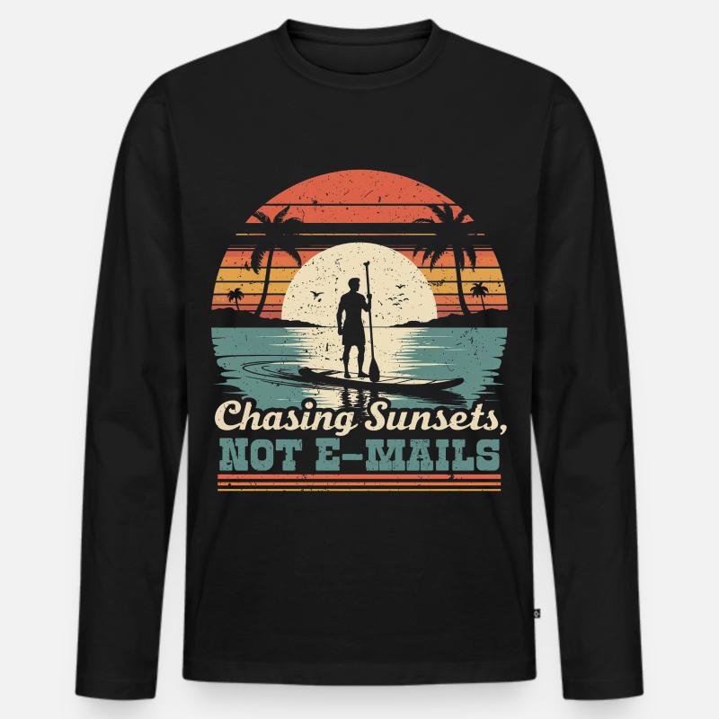Stand Up Paddle Chasing Sunsets - Männer Premium Bio Langarmshirt - Schwarz