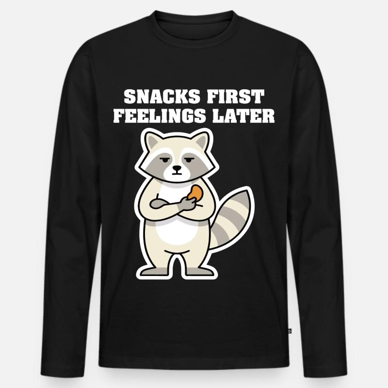 SNACKS FIRST FEELINGS LATER Waschbär - Männer Premium Bio Langarmshirt - Schwarz