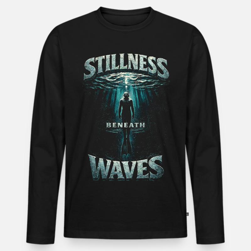 Apnoetauchen Freitauchen Stillness Beneath Waves - Männer Premium Bio Langarmshirt - Schwarz