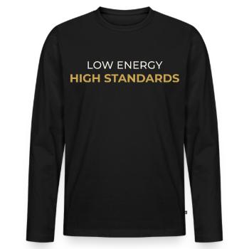 Faible énergie - Normes élevées - T-shirt manches longues Premium bio Homme - noir - Devant - Nico (187cm)