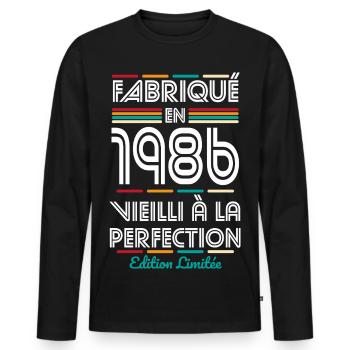 1986 – Hergestellt – Perfekt gereift - Männer Premium Bio Langarmshirt - Schwarz - Vorne - Nico (187cm)