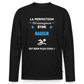 La perfection est ennuyeuse cool NAGEUR - T-shirt manches longues Premium bio Homme - noir - Devant - Nico (187cm)