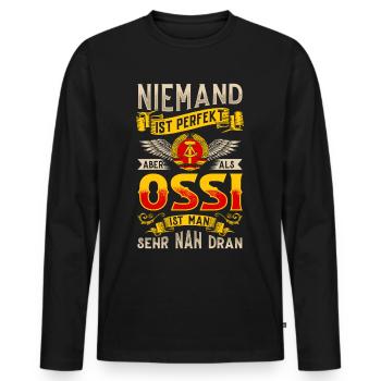 Ossi Geschenk Ostdeutschland NVA Germania Osten - Männer Premium Bio Langarmshirt - Schwarz - Vorne - Nico (187cm)