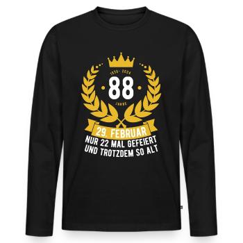 Schaltjahr 88 Jahre - Männer Premium Bio Langarmshirt - Schwarz - Vorne - Nico (187cm)