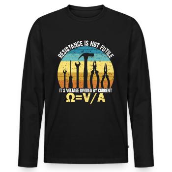 Resistance Is Not Futile - Männer Premium Bio Langarmshirt - Schwarz - Vorne - Nico (187cm)