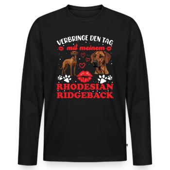 Ridgeback VERBRINGE DEN TAG MIT RIDGEBACK - Männer Premium Bio Langarmshirt - Schwarz - Vorne - Nico (187cm)