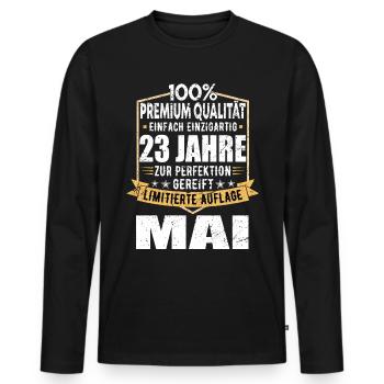 23. Geburtstag Mai Jahrgang 2001 Geschenkidee - Männer Premium Bio Langarmshirt - Schwarz - Vorne - Nico (187cm)