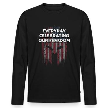 Jeden Tag feiern wir unsere Freiheit patriotisch - Männer Premium Bio Langarmshirt - Schwarz - Vorne - Nico (187cm)