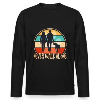 Hundehalter mit Hund Never Walk Alone - Männer Premium Bio Langarmshirt - Schwarz - Vorne - Nico (187cm)