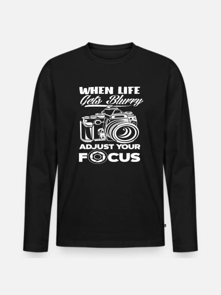 Photographer Focusing - Men's Premium Organic Long Sleeve Shirt - black
