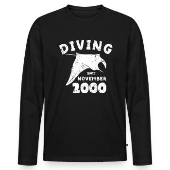 Anniversaire du plongeur - Plongée depuis novembre 2000 - T-shirt manches longues Premium bio Homme - noir - Devant - Nico (187cm)