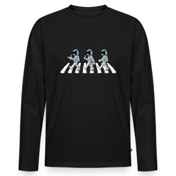 Astronauts walk across space zebra crossings - Men's Premium Organic Long Sleeve Shirt - black - Front - Nico (187cm)