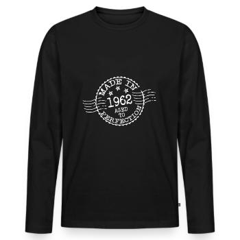 MADE IN 1962 AGED TO PERFECTION - Männer Premium Bio Langarmshirt - Schwarz - Vorne - Nico (187cm)