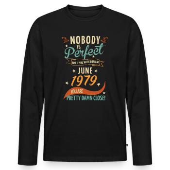 Personne n’est parfait né en juin 1979 - T-shirt manches longues Premium bio Homme - noir - Devant - Nico (187cm)