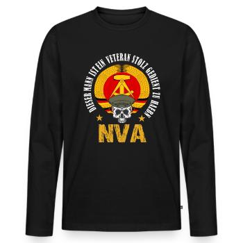 Stolzer NVA Veteran der DDR Armee - Männer Premium Bio Langarmshirt - Schwarz - Vorne - Nico (187cm)