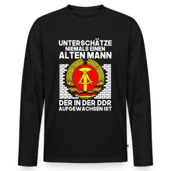 Unterschätze niemals einen alten Mann der in de... - Männer Premium Bio Langarmshirt - Schwarz - Vorne - Nico (187cm)