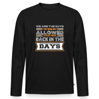 Weekend with friends in group party drinking - Men's Premium Organic Long Sleeve Shirt - black - Front - Nico (187cm)