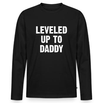 Leveled Up To Daddy - Men's Premium Organic Long Sleeve Shirt - black - Front - Nico (187cm)