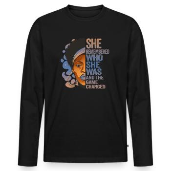 Elle s’est souvenue de qui elle était et le jeu a changé - T-shirt manches longues Premium bio Homme - noir - Devant - Nico (187cm)