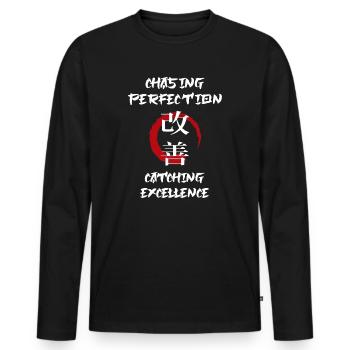 Kaizen-Mindset auf der Jagd nach Perfektion - Männer Premium Bio Langarmshirt - Schwarz - Vorne - Nico (187cm)