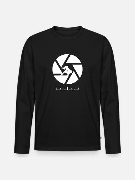 Humorous camera motif with photographer - Men's Premium Organic Long Sleeve Shirt - black