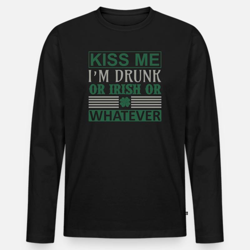 Kiss me drunk irish - Männer Premium Bio Langarmshirt - Schwarz