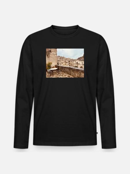 Terraced view of the old town - Men's Premium Organic Long Sleeve Shirt - black
