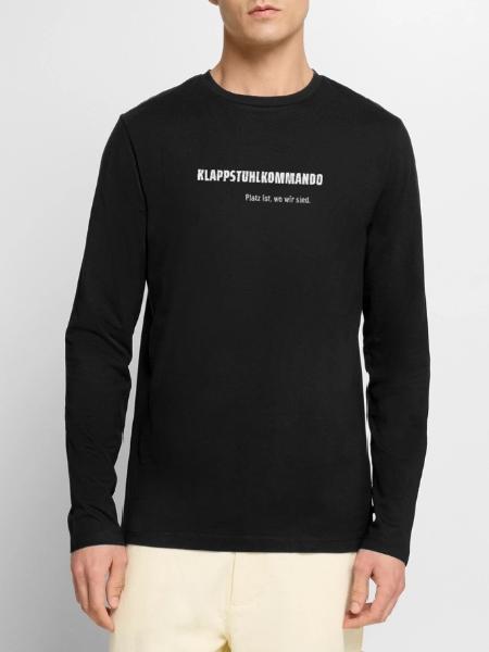 Klappstuhlkommando. Platz ist, wo wir sind. - Männer Premium Bio Langarmshirt - Schwarz - Vorne - Nico (187cm)