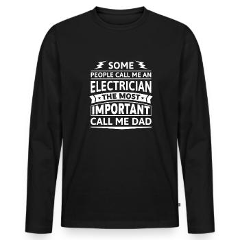 Manche nennen mich einen Elektriker - Männer Premium Bio Langarmshirt - Schwarz - Vorne - Nico (187cm)