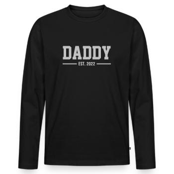 DADDY EST. 2022 - DAD SINCE - VATER WERDEN - BABY - Männer Premium Bio Langarmshirt - Schwarz - Vorne - Nico (187cm)
