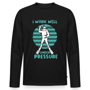 Swimmers Swimming 50 meters track Breaststroke - Men's Premium Organic Long Sleeve Shirt - black - Front - Nico (187cm)