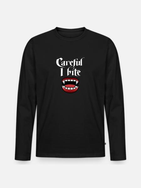 Halloween vampire biting - Men's Premium Organic Long Sleeve Shirt - black