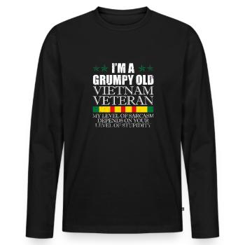 Unterschätze Niemals Einen Alten Mann, Der Auch - Männer Premium Bio Langarmshirt - Schwarz - Vorne - Nico (187cm)