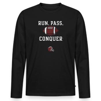 Run, pass, conquer - Football - Männer Premium Bio Langarmshirt - Schwarz - Vorne - Nico (187cm)