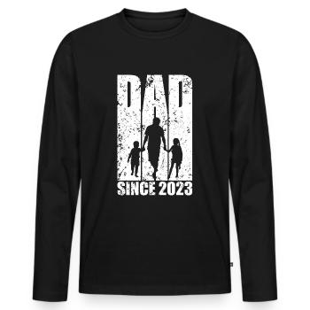 PAPA ZWEI KINDER DAD SINCE 2023 - Männer Premium Bio Langarmshirt - Schwarz - Vorne - Nico (187cm)