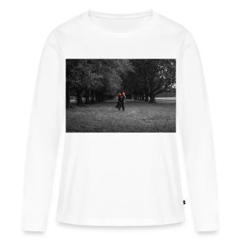 Silhouette de couple de citrouilles sous la canopée d’arbre - T-shirt manches longues Premium bio Femme - blanc - Devant - Julia (174cm)