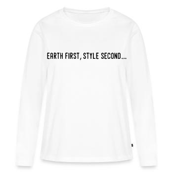 Earth first, style second... - T-shirt manches longues Premium bio Femme - blanc - Devant - Julia (174cm)