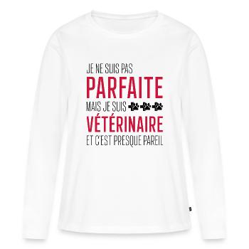 Pas parfaite mais vétérinaire / humour veterinaire - T-shirt manches longues Premium bio Femme - blanc - Devant - Julia (174cm)