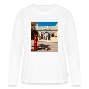 Portrait mural au-dessus de la place du marché - T-shirt manches longues Premium bio Femme - blanc - Devant - Julia (174cm)