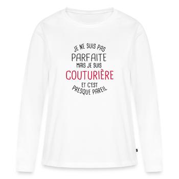 Pas parfaite mais couturière - T-shirt manches longues Premium bio Femme - blanc - Devant - Julia (174cm)