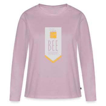 bee different Spruch Zitat - Frauen Premium Bio Langarmshirt - Altrosa - Vorne - Julia (174cm)