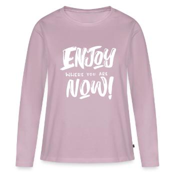 Enjoy where you are - T-shirt manches longues Premium bio Femme - rose poudré - Devant - Julia (174cm)