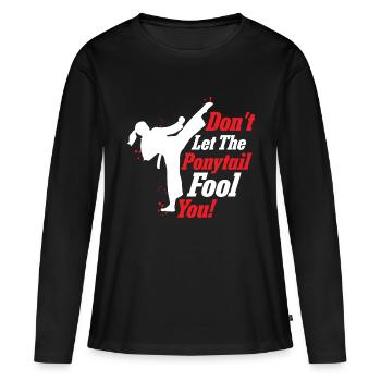 Ne vous laissez pas tromper par la queue de cheval ! Karaté Femme - T-shirt manches longues Premium bio Femme - noir - Devant - Julia (174cm)