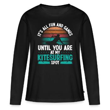 Kiteboarder all Fun and Games Kitesurfer Spot Kite - Frauen Premium Bio Langarmshirt - Schwarz - Vorne - Julia (174cm)