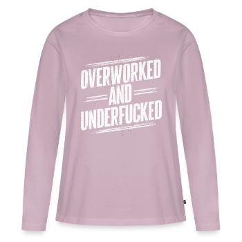 Surmené et sous-estimé" Humour sarcastique - T-shirt manches longues Premium bio Femme - rose poudré - Devant - Julia (174cm)