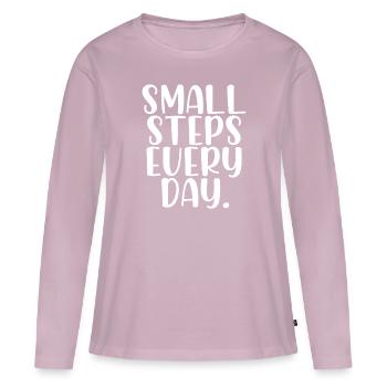 Small steps every day - Frauen Premium Bio Langarmshirt - Altrosa - Vorne - Julia (174cm)